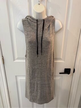 Steve Madden Gray Sleeveless Hooded Knit Mini Dress